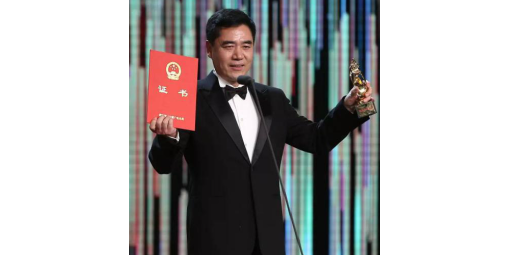 热烈祝贺胜游体育(中国)官方在线品牌代言人陈宝国获封“飞天奖影帝”