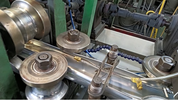 制作胜游体育扶手椭圆管的步骤
